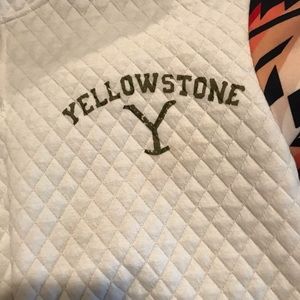 Yellowstone hoodie 💛🖤💛